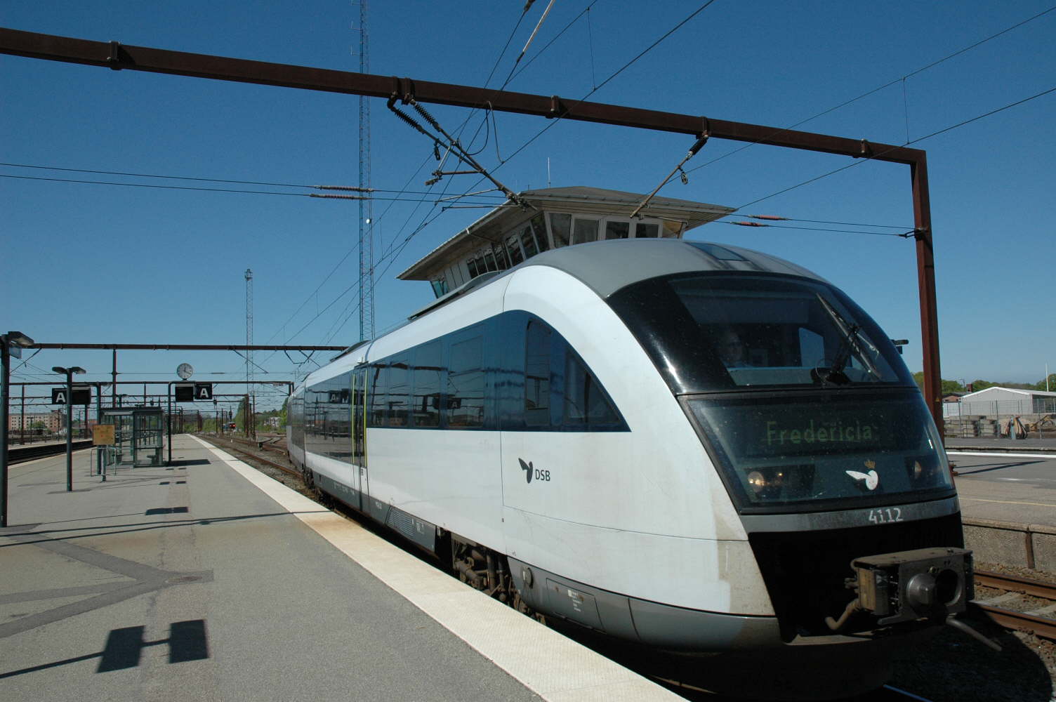 MQ 1412 p� vej ind til Odense spor 6 den 04-05-2007