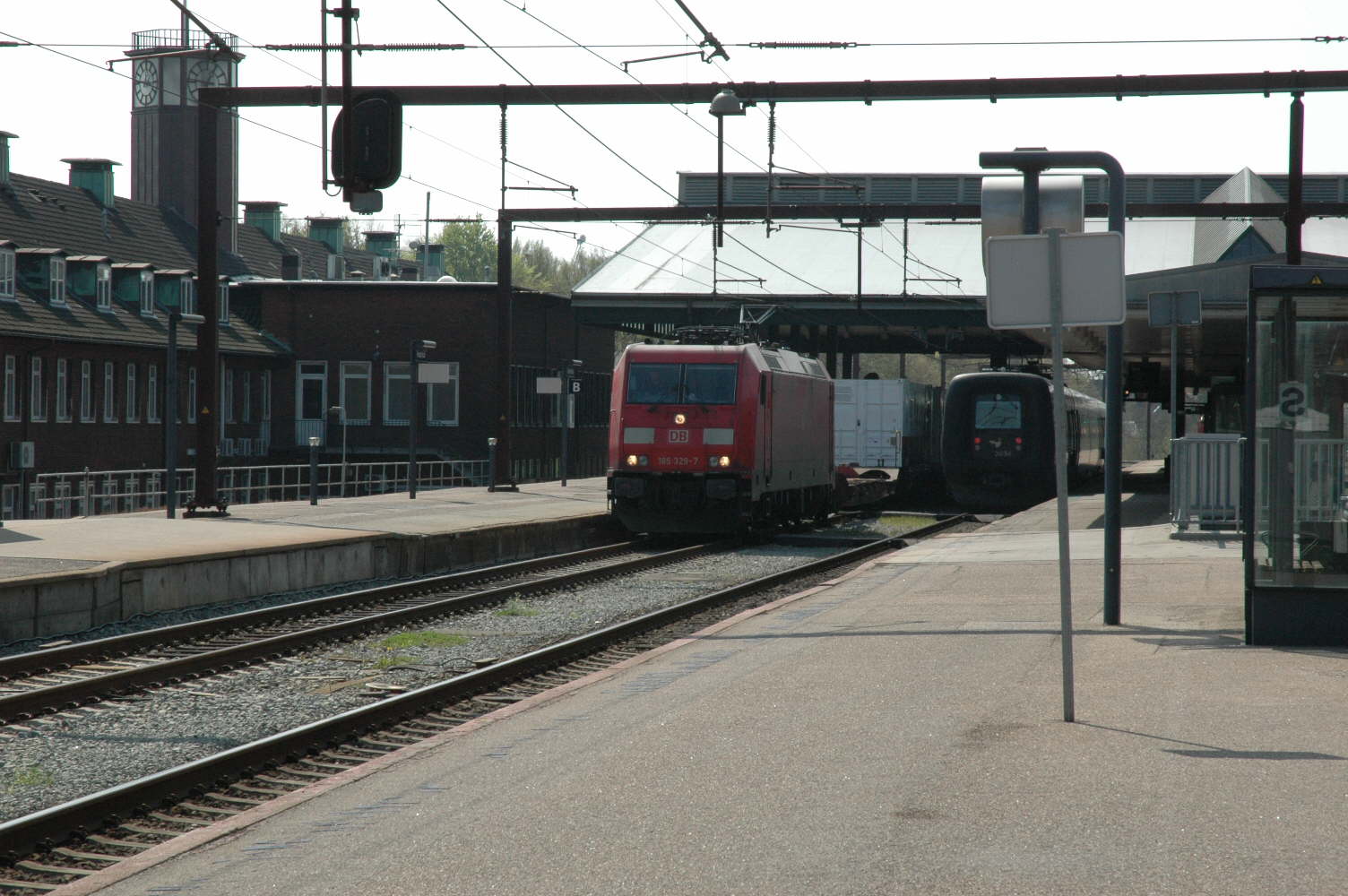 BR 185 329-7 Fredericia den 22-04-2011