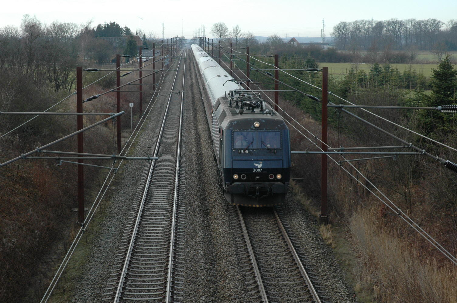 EA3007 med skiekspressen mellem Taulov og Fredericia den 23-01-2011