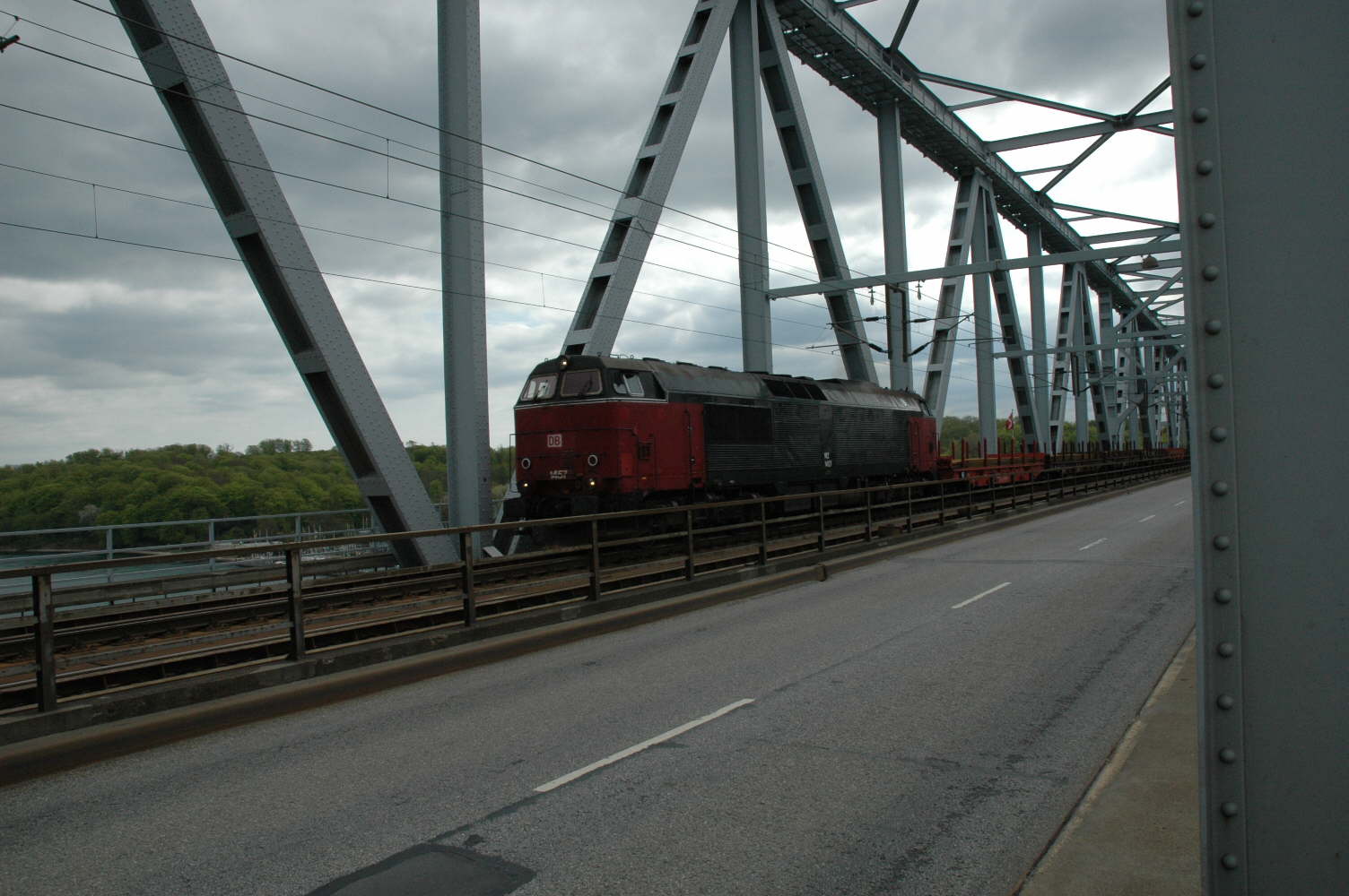 MZ1457 med st�lormen p� lilleb�ltsbroen den 14-05-2010