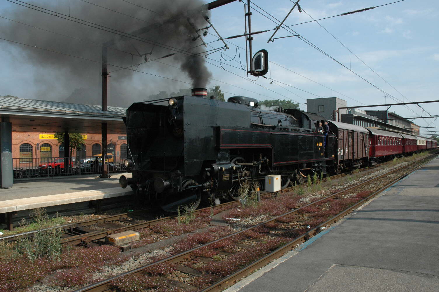 S736 med tog til Hvals�